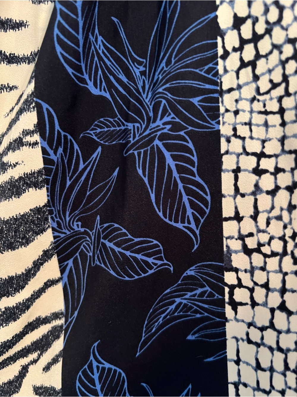 Banana Republic Navy & White Mixed-Print Halter Top - Picture 3 of 9
